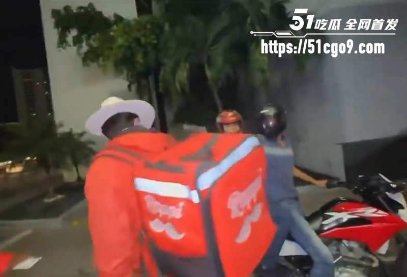 墨西哥男网红塞萨尔·加斯特鲁姆直播中遭当街枪杀10拷贝 墨西哥男网红塞萨尔·加斯特鲁姆直播中遭当街枪杀10拷贝