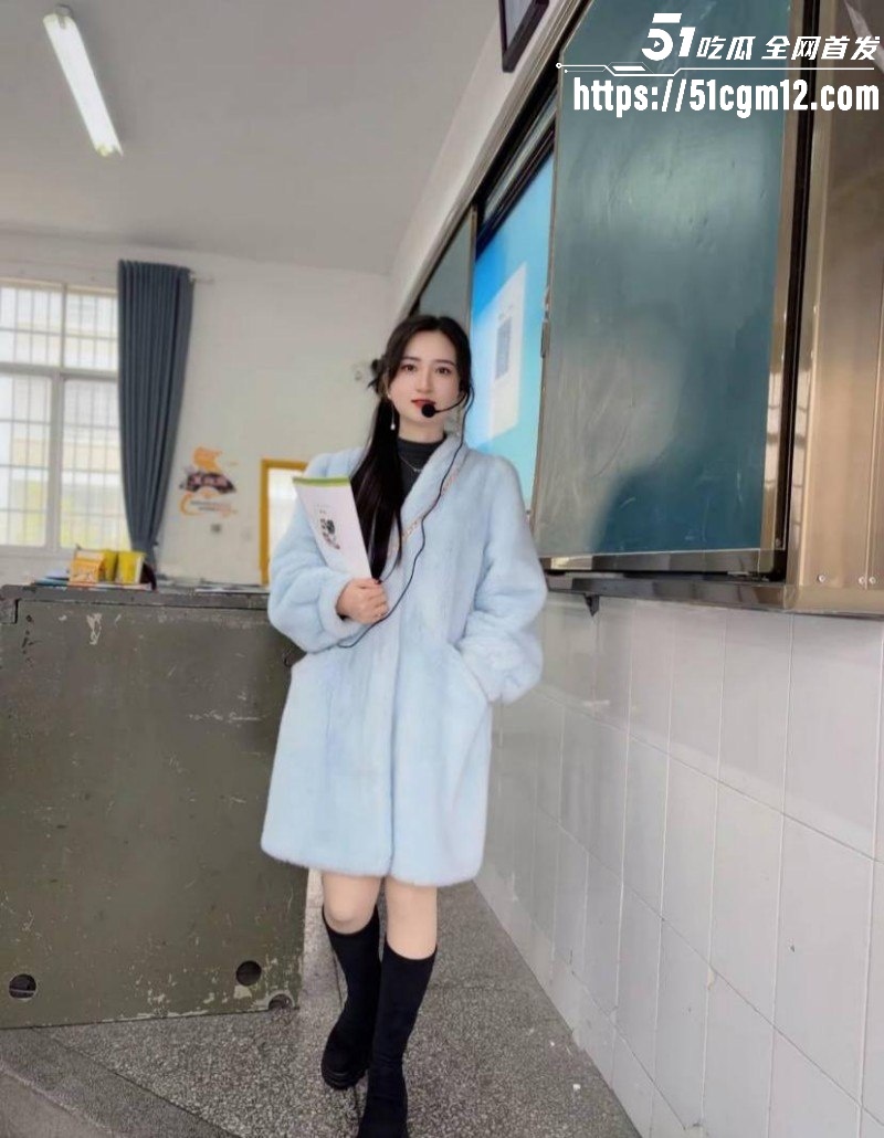 湖南祁东职校95后女老师徐西婷下海卖片06 湖南祁东职校95后女老师徐西婷下海卖片06