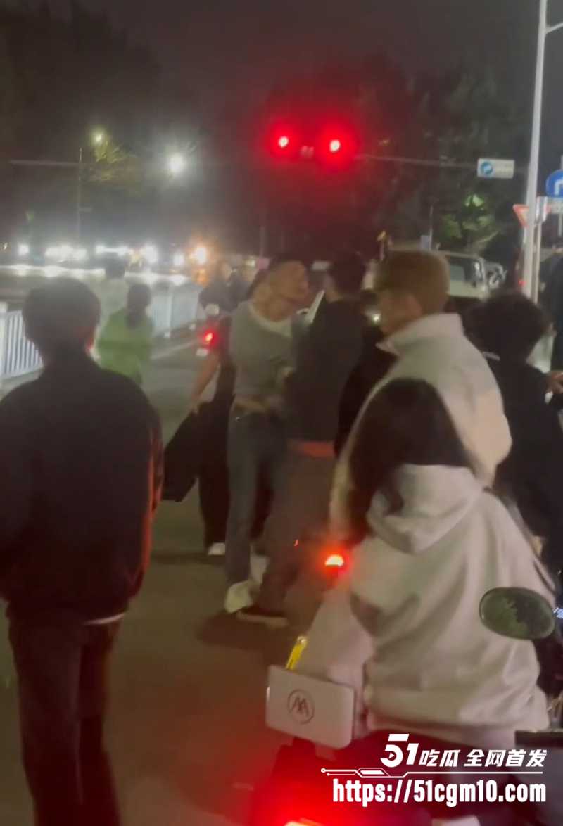 潮汕老公是同性恋被抓包视频流出 3 拷贝 潮汕老公是同性恋被抓包视频流出 3 拷贝