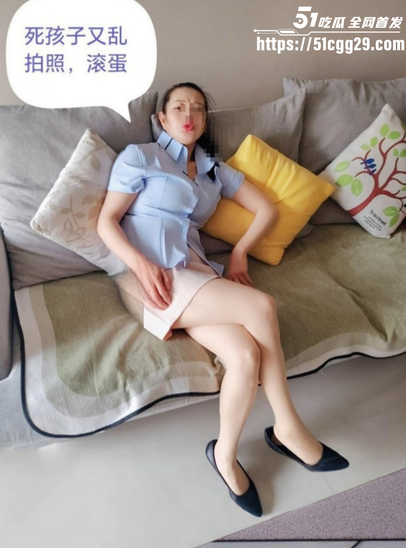 爱穿丝袜的骚妈午休时暴操骚妈03 爱穿丝袜的骚妈午休时暴操骚妈03