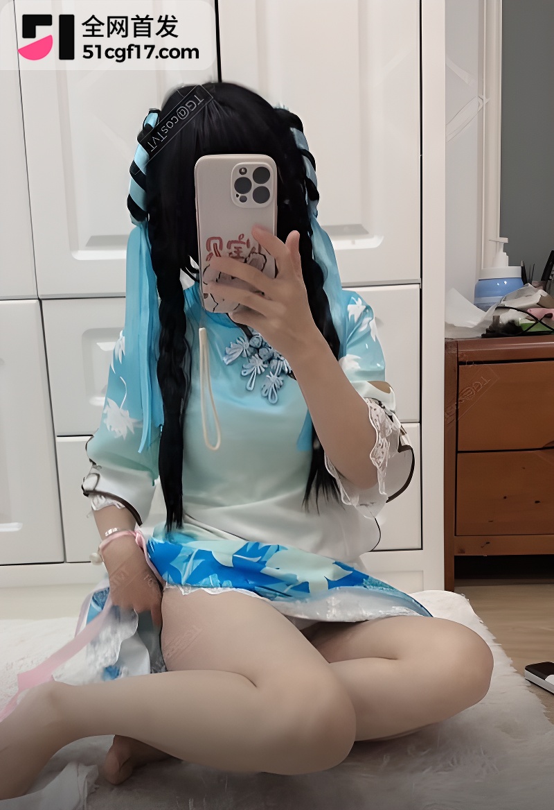 二次元福利姬 琴喵 cos嫦娥对镜撩裙抠穴5 二次元福利姬 琴喵 cos嫦娥对镜撩裙抠穴5