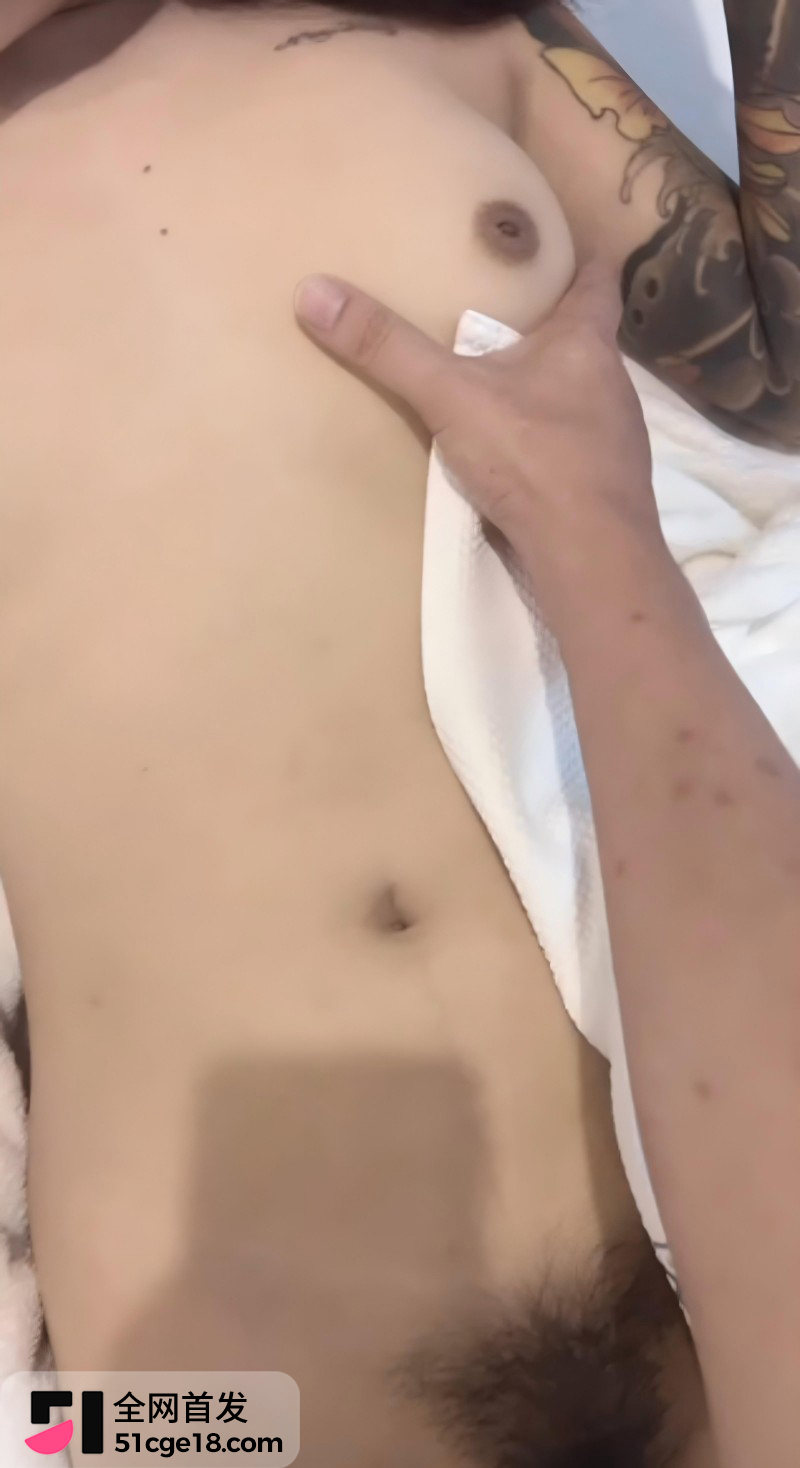 51原创乱伦姐弟情 回家直奔老妹房间2 51原创乱伦姐弟情 回家直奔老妹房间2
