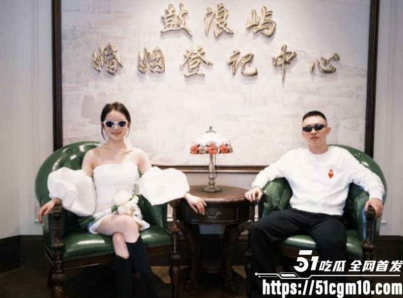 新娘手持结婚证做爱 4 新娘手持结婚证做爱 4