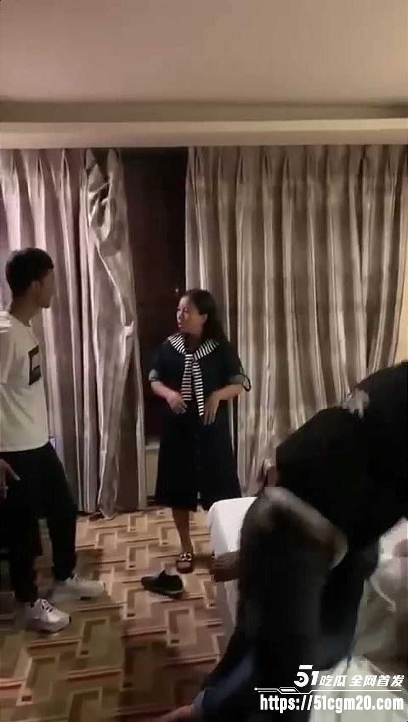 原配带兄弟抓奸现场直击 8 原配带兄弟抓奸现场直击 8