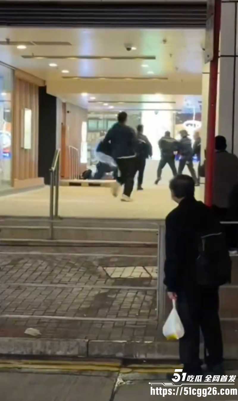 香港屯门市广场持刀伤人事件02 香港屯门市广场持刀伤人事件02