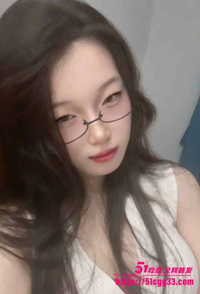 快手网红玫瑰888付费私拍流出 5 拷贝 快手网红玫瑰888付费私拍流出 5 拷贝