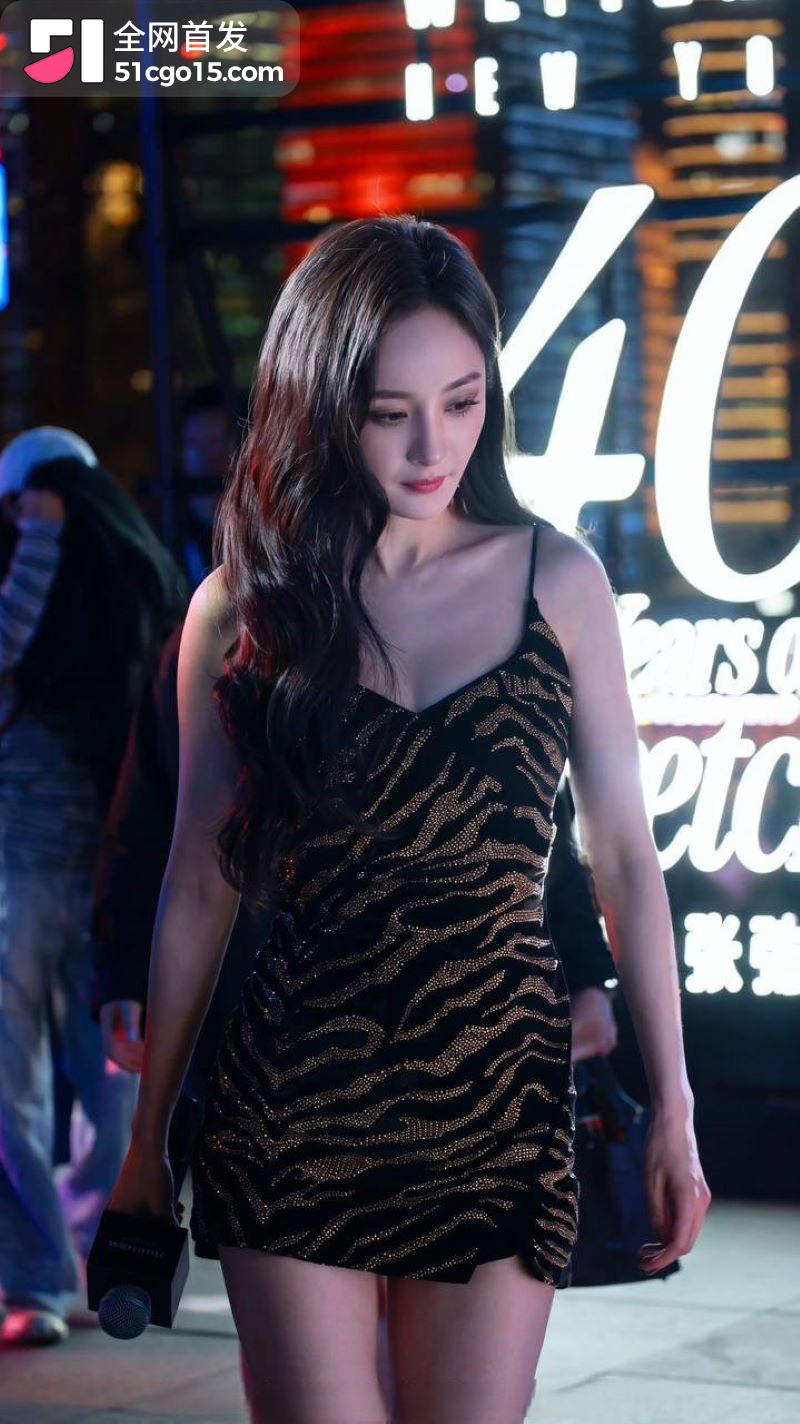 杨幂现身SW思缇韦曼40周年盛典 4 杨幂现身SW思缇韦曼40周年盛典 4