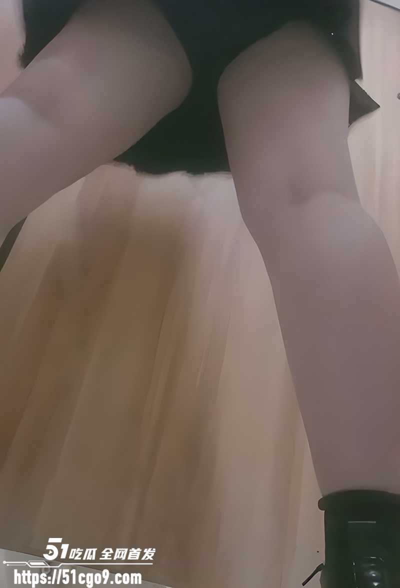 商场女厕真实偷拍 10 拷贝 商场女厕真实偷拍 10 拷贝