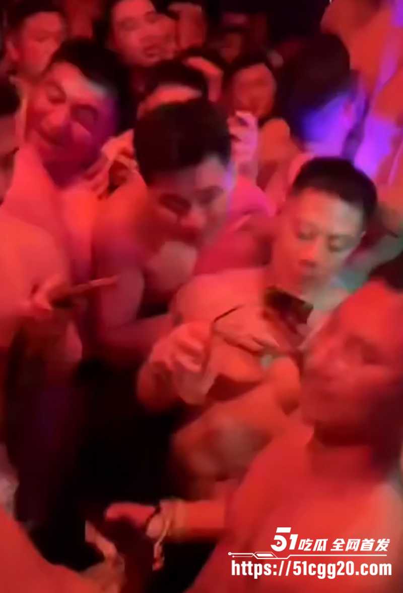 曼谷跨年男同大淫趴视频流出 3 拷贝 曼谷跨年男同大淫趴视频流出 3 拷贝