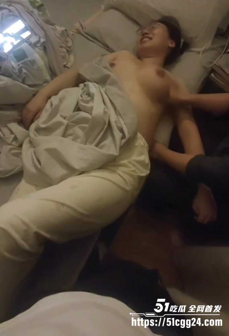 重庆母狗人妻杨秀 性爱私拍曝光 7 拷贝 重庆母狗人妻杨秀 性爱私拍曝光 7 拷贝
