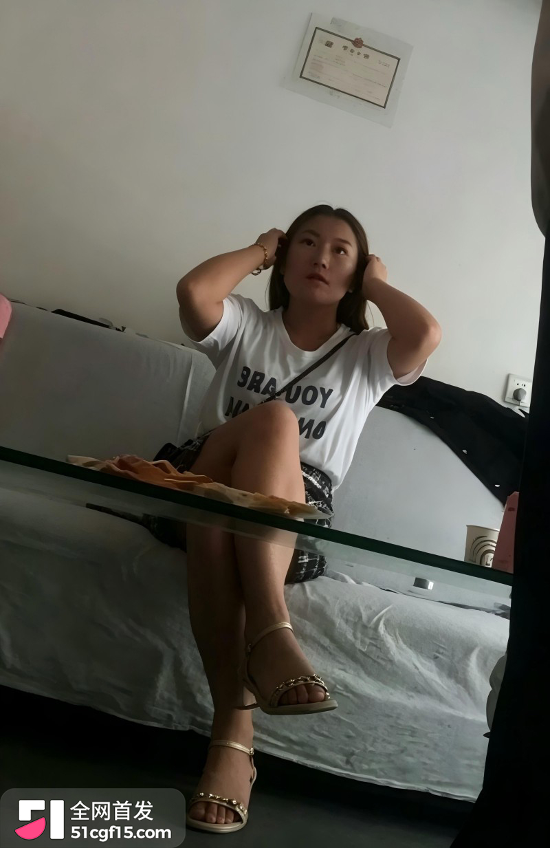 城中村扫街实录 嫖娼红西装性感少妇3