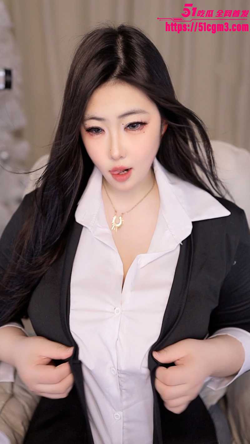 巨乳御姐主播 阿鑫 定制版福利合集 2 巨乳御姐主播 阿鑫 定制版福利合集 2