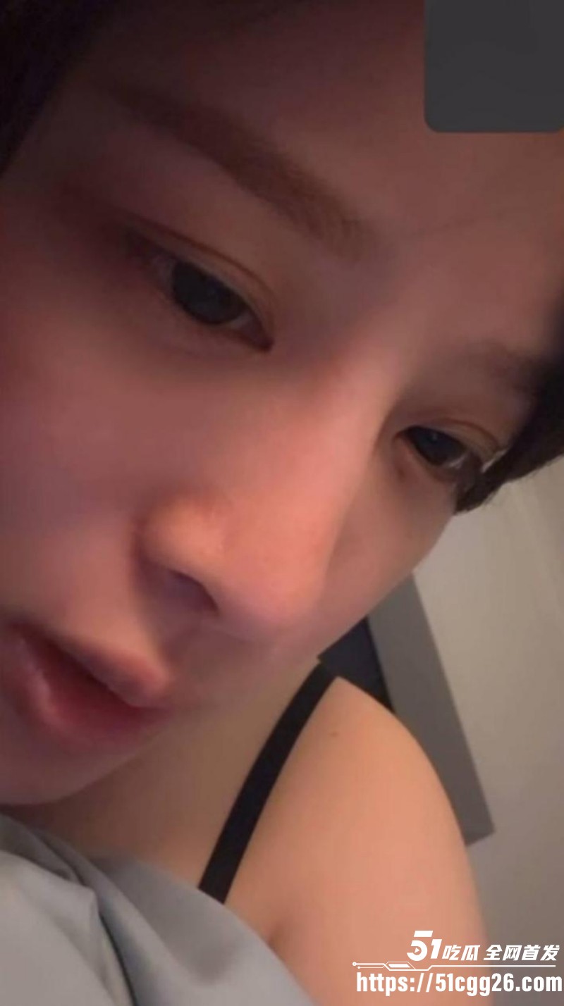 抖音网红兔兔baby与金主裸聊自慰08 抖音网红兔兔baby与金主裸聊自慰08
