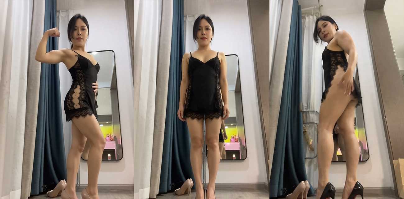 整容脸美妇露出直播 口水拉丝涂满极品大奶头 巨臀高撅露穴狂浪