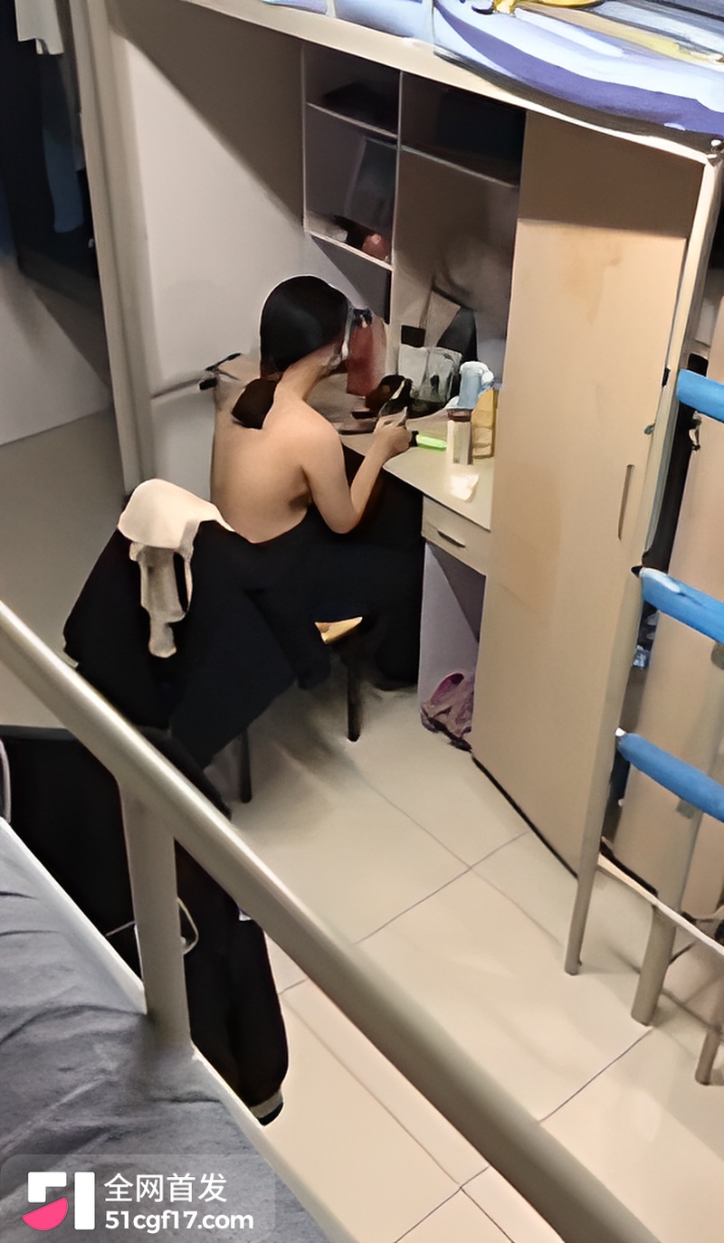 女生宿舍偷拍学生妹全裸时刻 6 女生宿舍偷拍学生妹全裸时刻 6