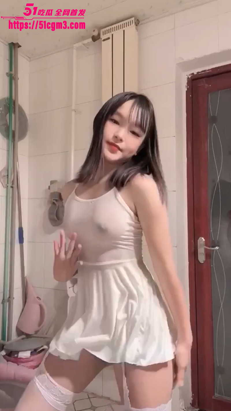 4 4