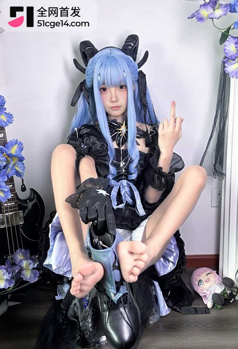 推特福利姬琴里gogo梨cos丰川祥子足控诱惑3拷贝 推特福利姬琴里gogo梨cos丰川祥子足控诱惑3拷贝