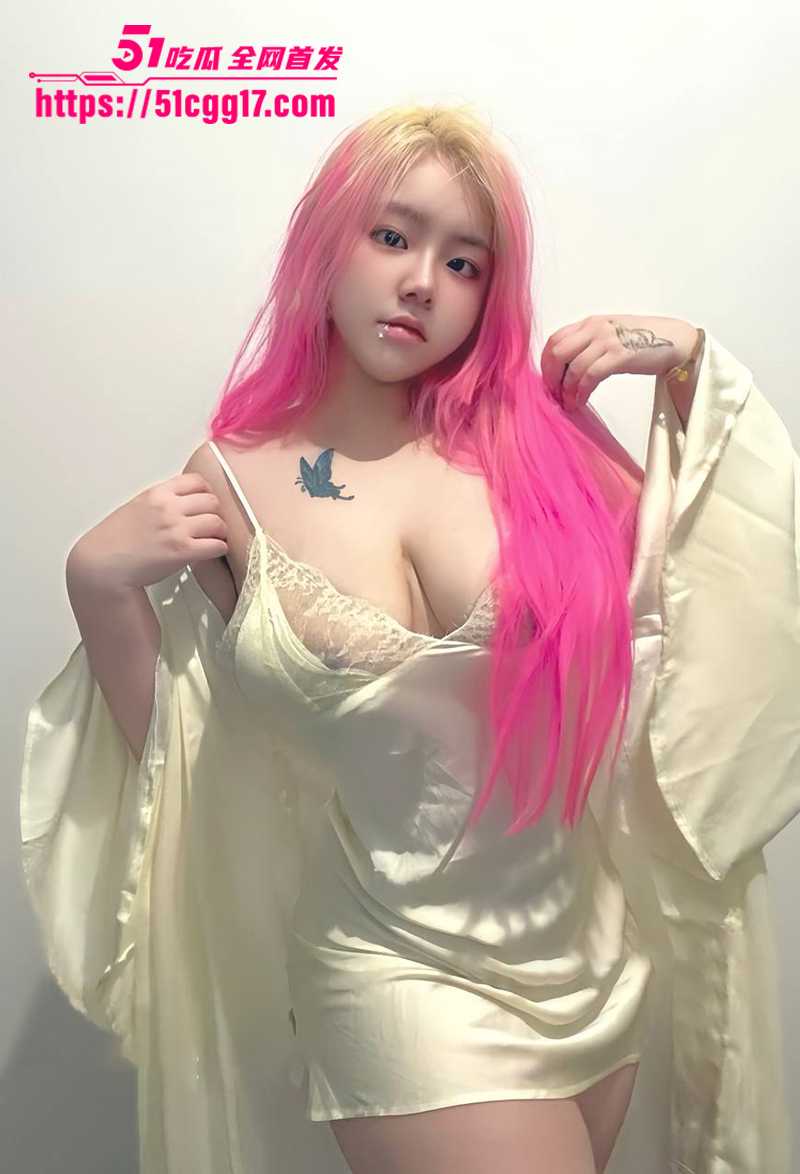 推特巨乳网红Mico最新私拍写真流出 2 拷贝 推特巨乳网红Mico最新私拍写真流出 2 拷贝