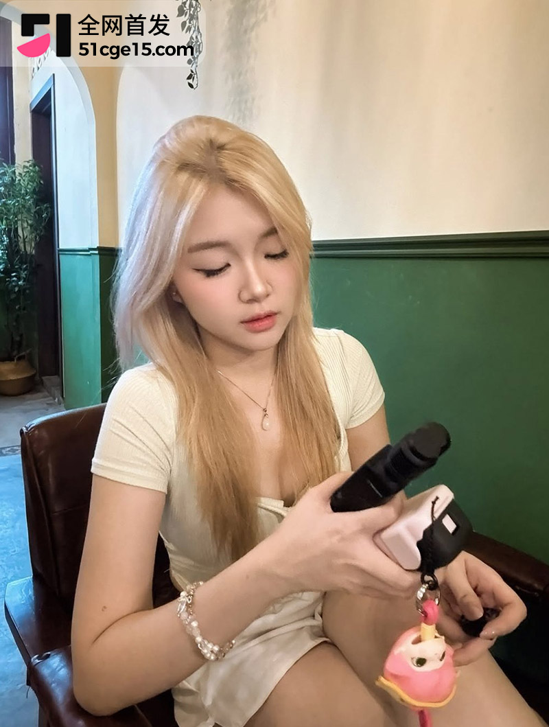 3 3
