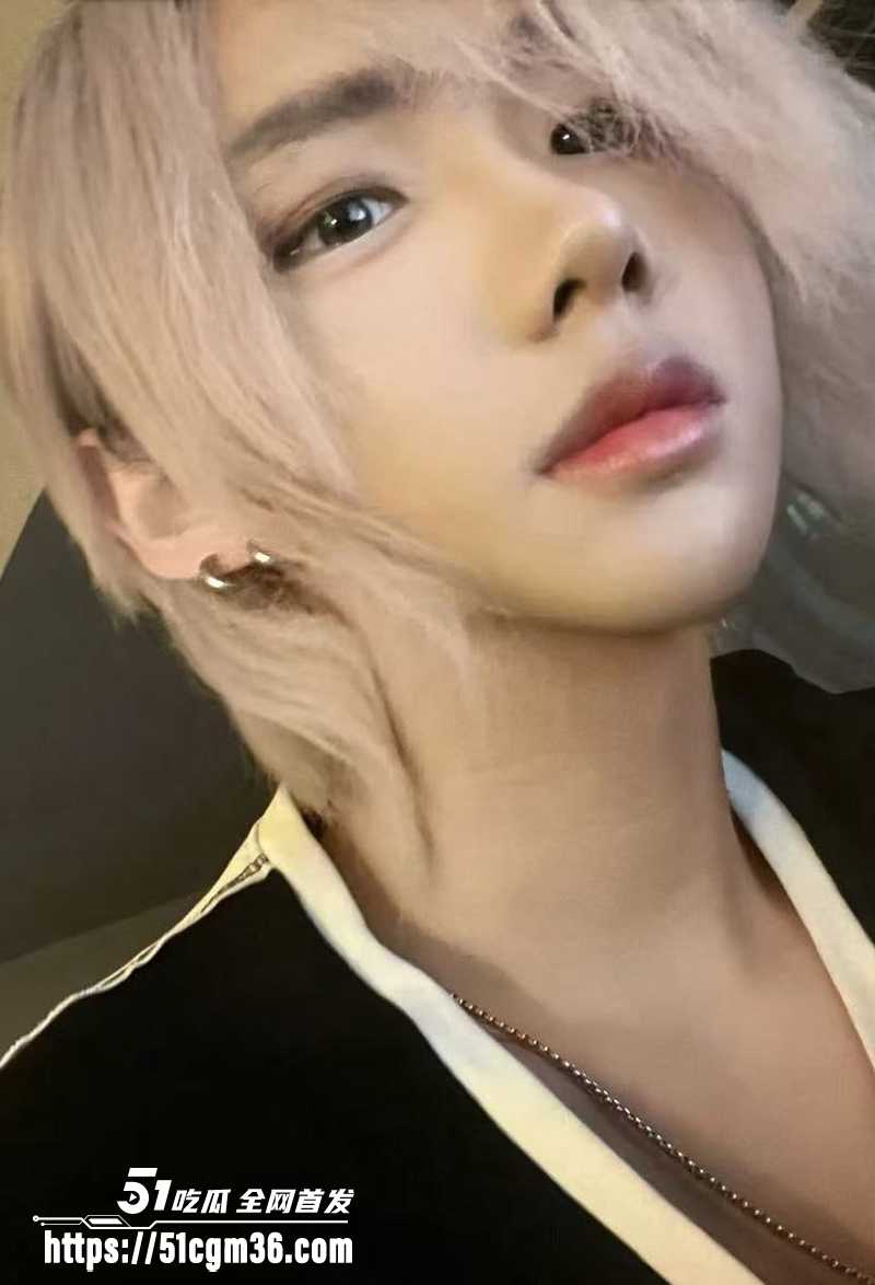 抖音英雄王李海伟劈腿约炮曝光 3 拷贝 抖音英雄王李海伟劈腿约炮曝光 3 拷贝