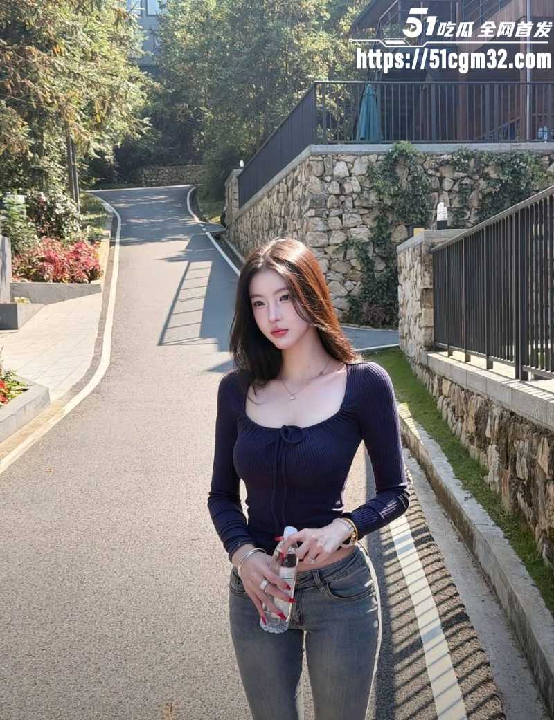 极品福利姬少女宿舍各种姿势自慰1 极品福利姬少女宿舍各种姿势自慰1